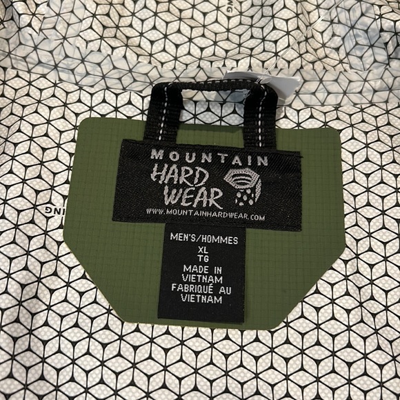 Mountain Hard Wear Dry Q Mens XL jacket. Like new - Picture 3 of 6